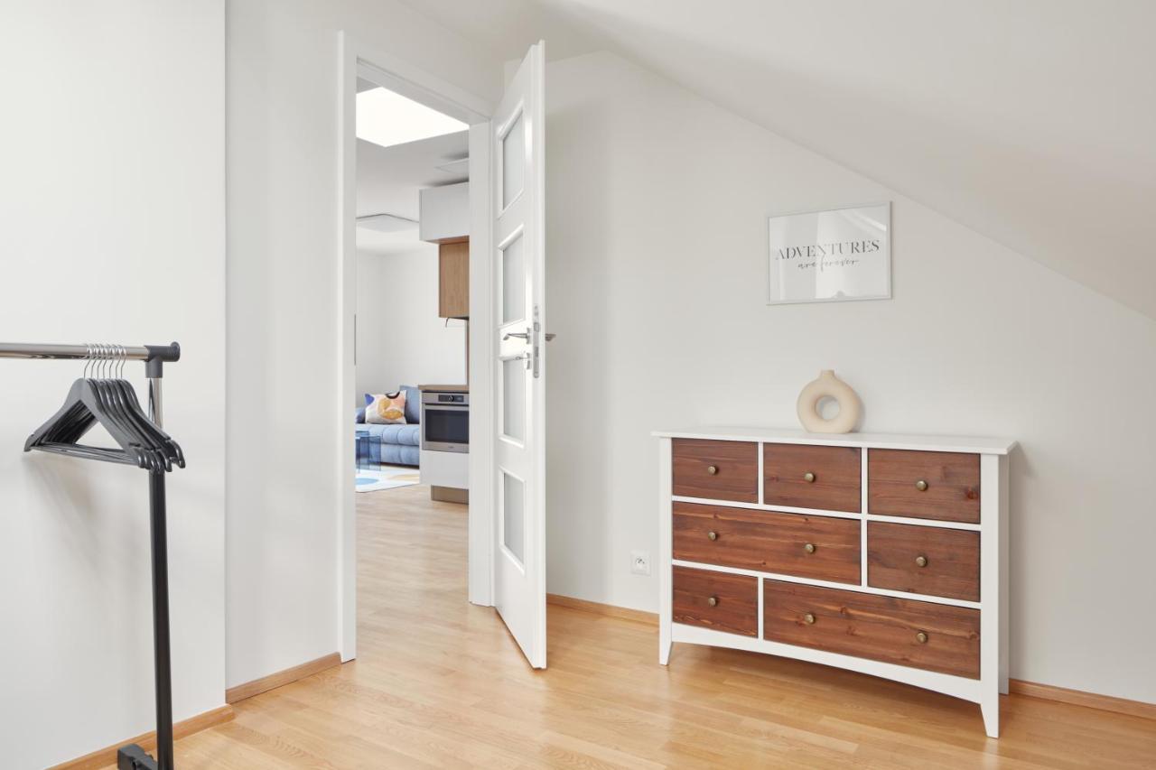 Bright Apartment In New Town By Prague Days ภายนอก รูปภาพ