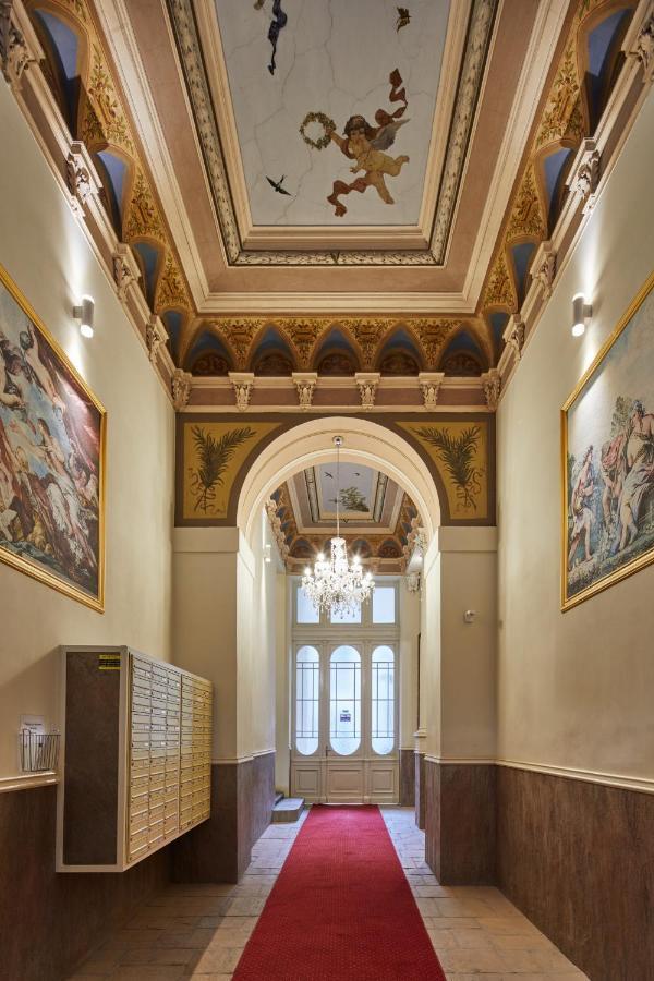 Bright Apartment In New Town By Prague Days ภายนอก รูปภาพ